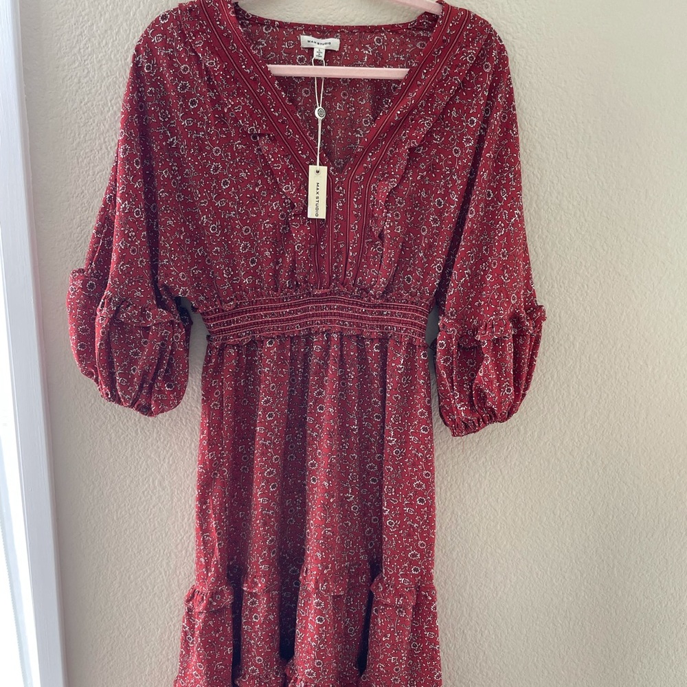 Max studio size large V-Neck Empire Waist Dress
